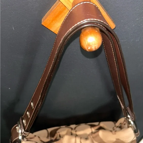 Coach Y2K Signature C Canvas Hobo Bag -EUC- F1257-F15067 - Picture 5 of 16